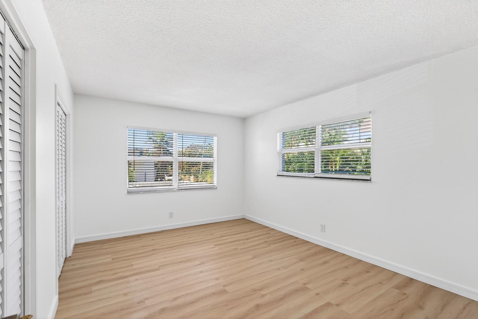 2555 NE 11th Street 202, Fort Lauderdale, FL 33304 photo 15