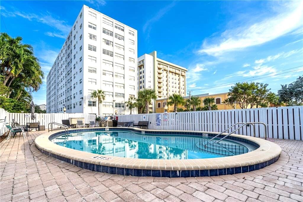 2555 NE 11th Street 202, Fort Lauderdale, FL 33304 photo 21