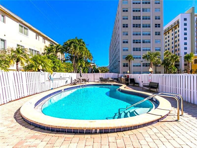 2555 NE 11th Street 202, Fort Lauderdale, FL 33304 photo 25