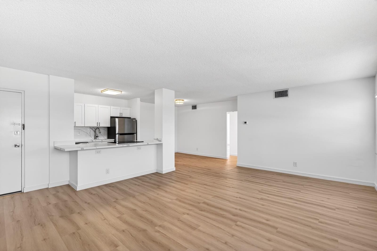 2555 NE 11th Street 202, Fort Lauderdale, FL 33304 photo 10