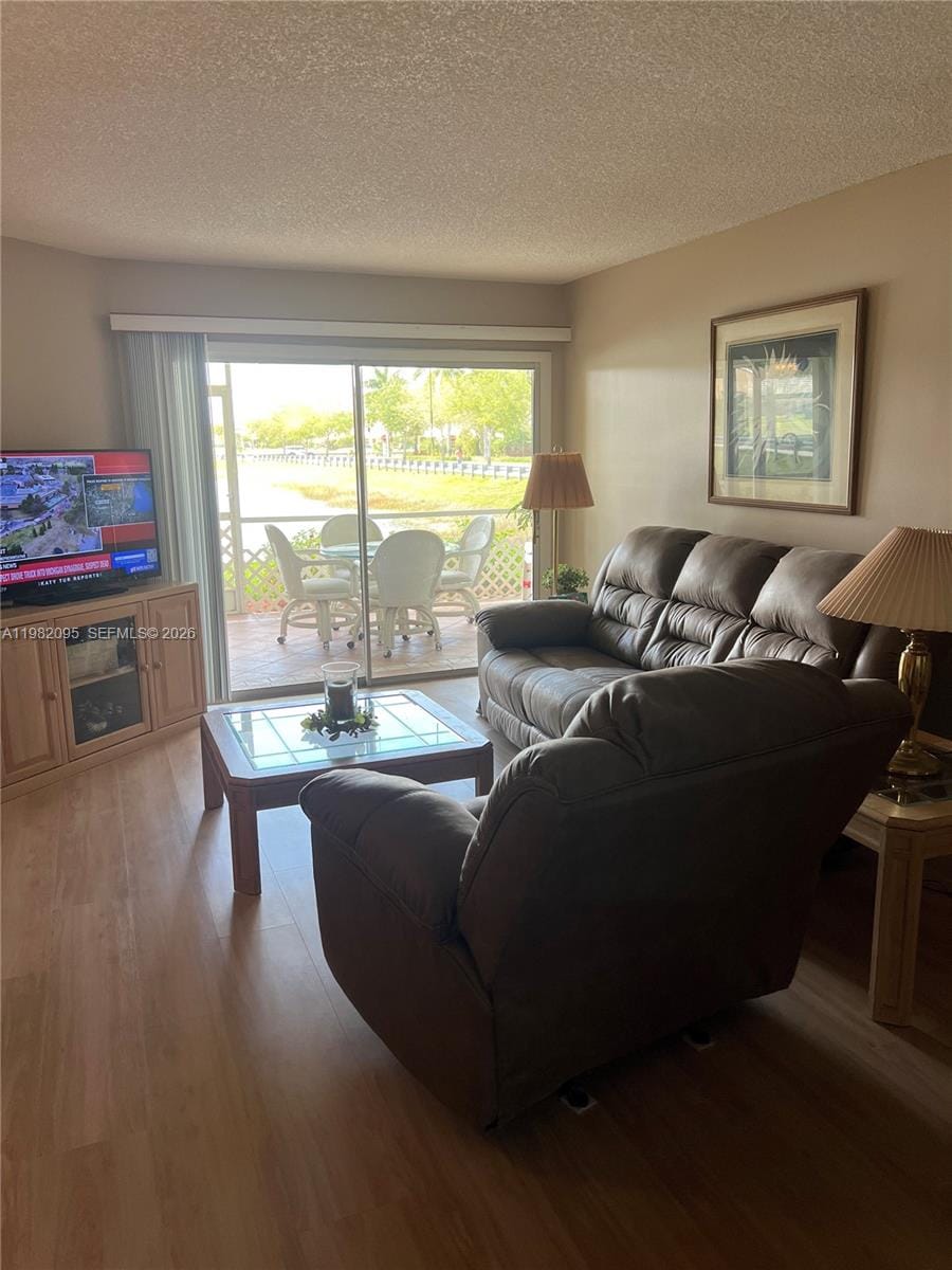 2525 SE 19th Place 105-B — photo 2