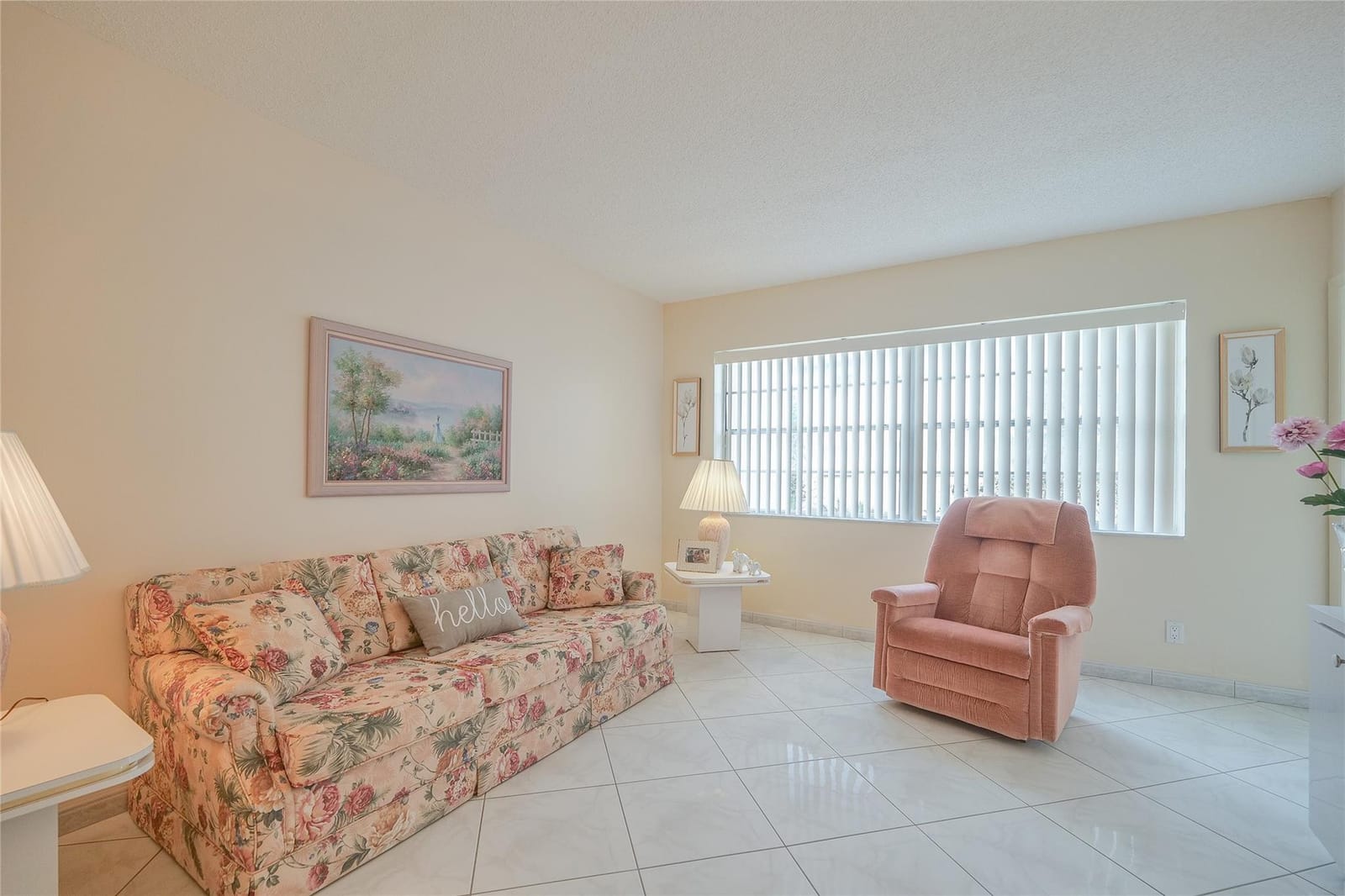 3431 NW 50th Avenue 213 — photo 4