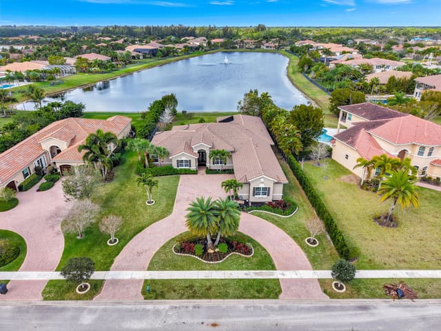 7787 Arbor Crest Way, sold in Bayhill Estates, Palm Beach Gardens, FL