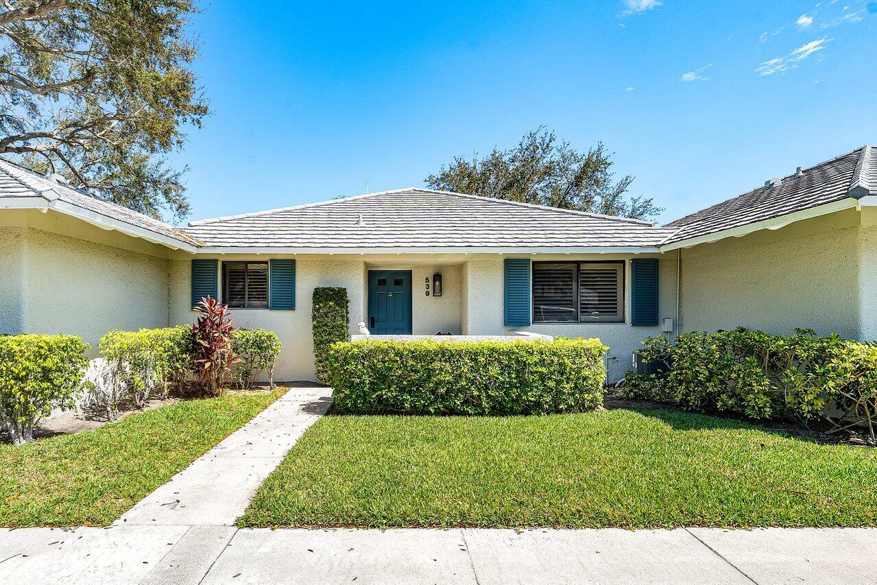 539 Club Drive, Palm Beach Gardens, FL 33418, Palm Beach Gardens