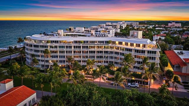100 Royal Palm Way G4, sold in One Royal Palm Way Condo, Palm Beach, FL