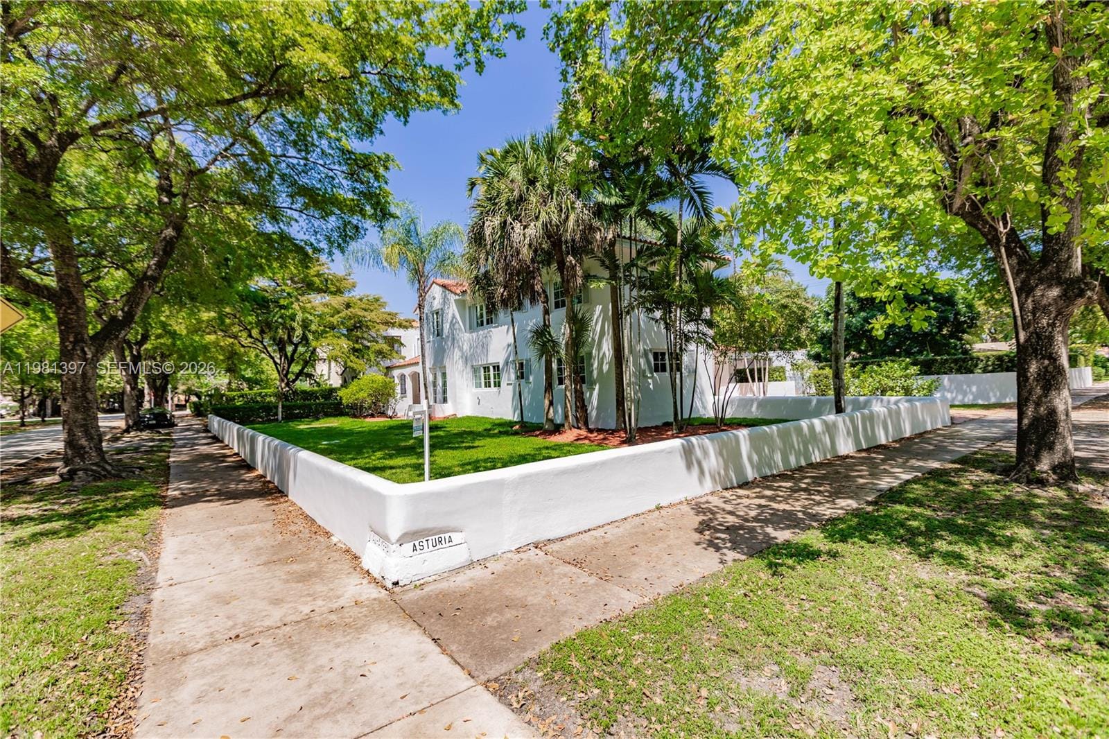 2111 Alhambra Circle, Coral Gables, FL 33134 photo 3