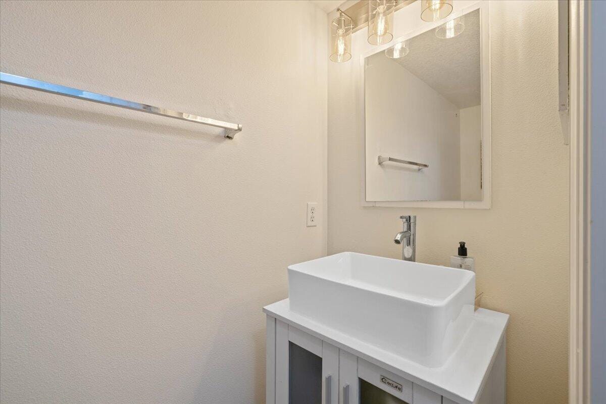 6052 Ridge Lake Circle — photo 12