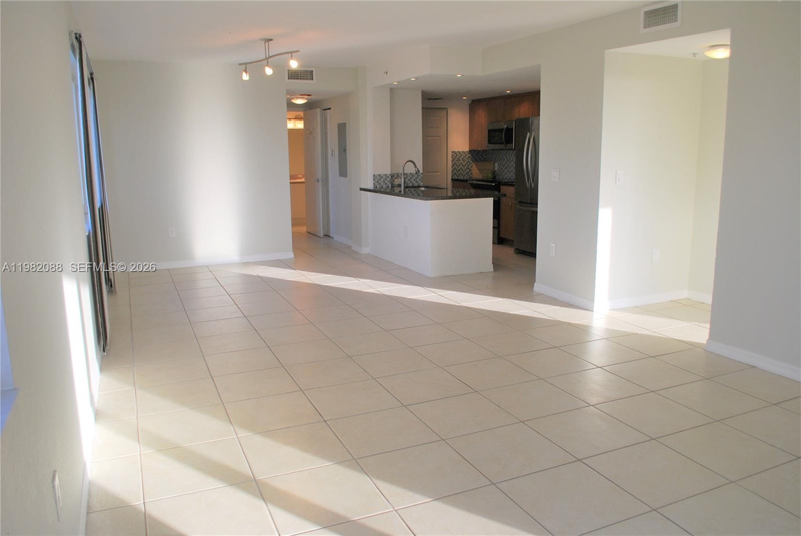 816 NW 11th Street 801, Miami, FL 33136 photo 27