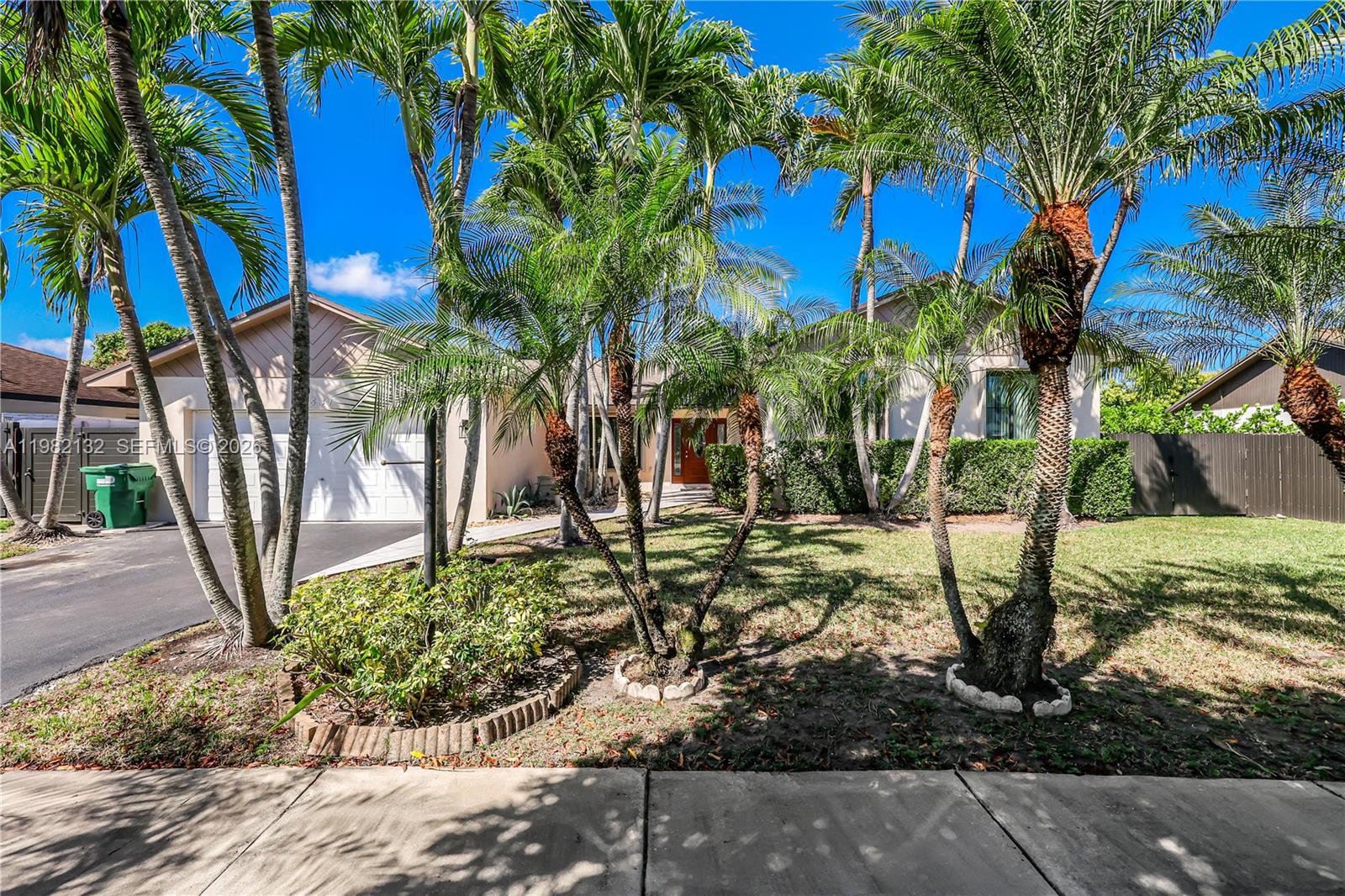 11541 SW 100th Street, Miami, FL 33176, Miami