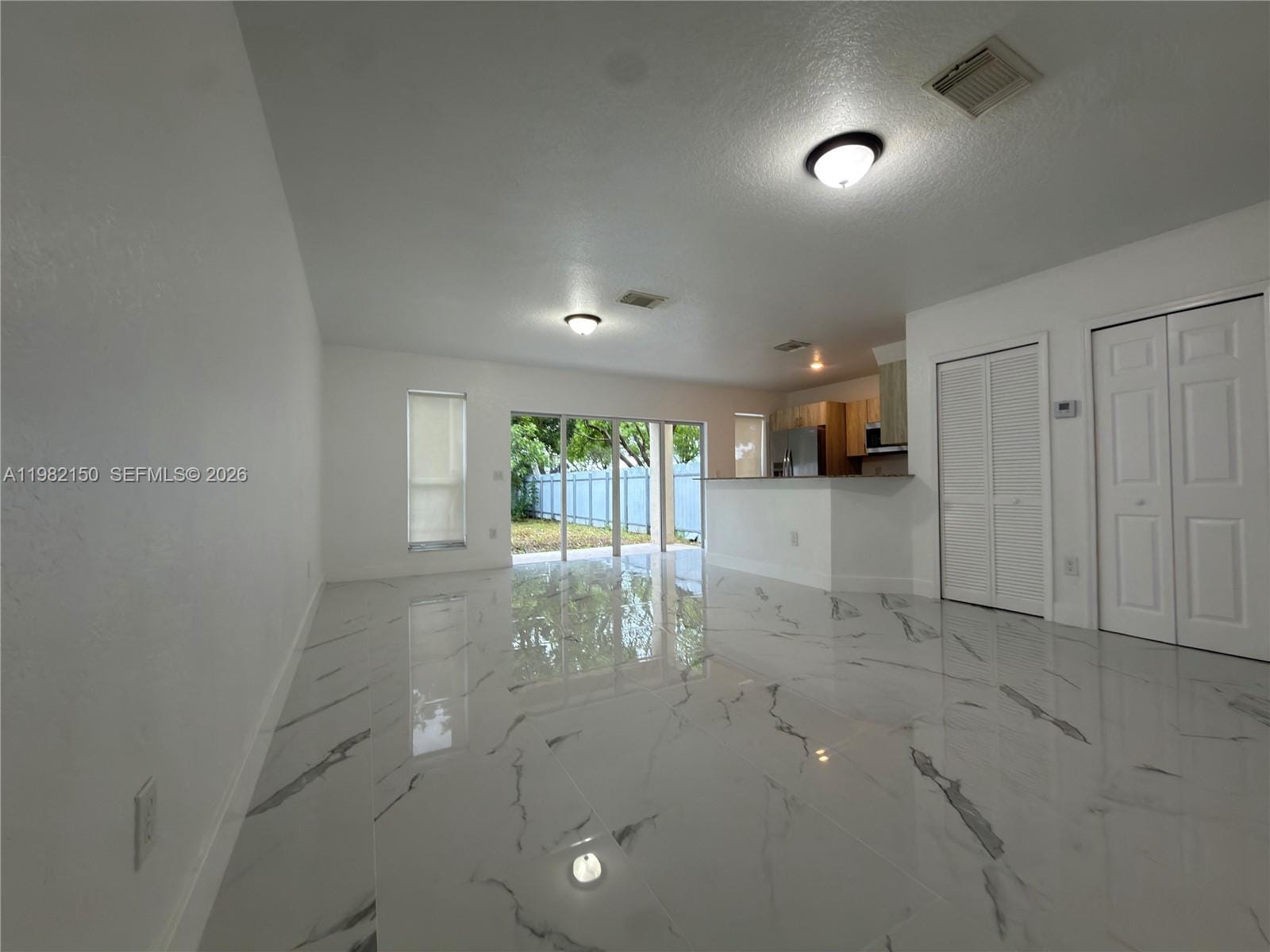 689 NW 6th Street 689 — photo 12