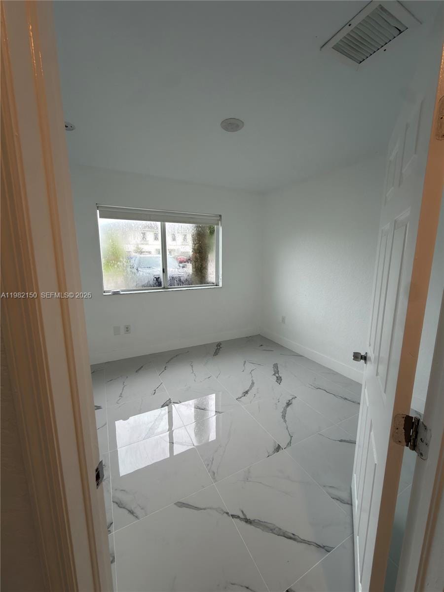 689 NW 6th Street 689 — photo 6