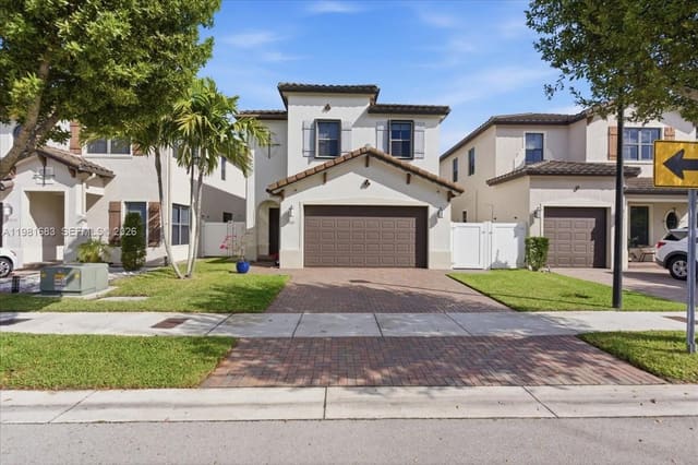 3407 W 99th Place, Hialeah, FL 33018