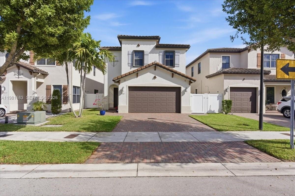 3407 W 99th Place, Hialeah, FL 33018
