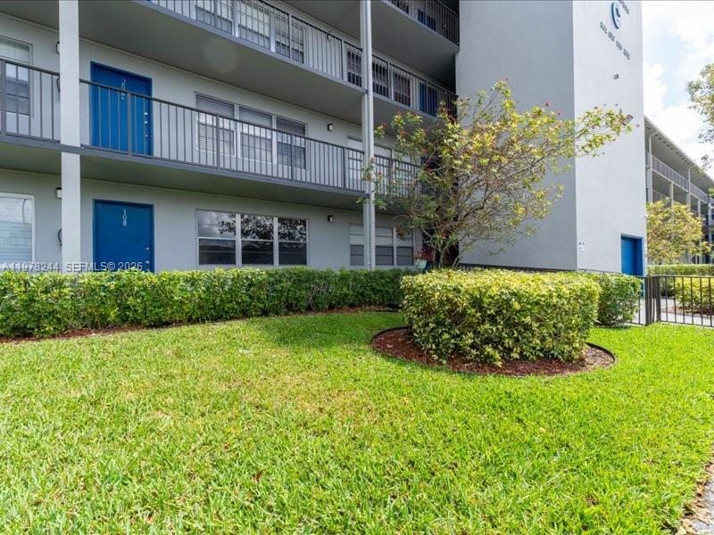301 SW 135th Avenue 108C, Pembroke Pines, FL 33027 photo 2