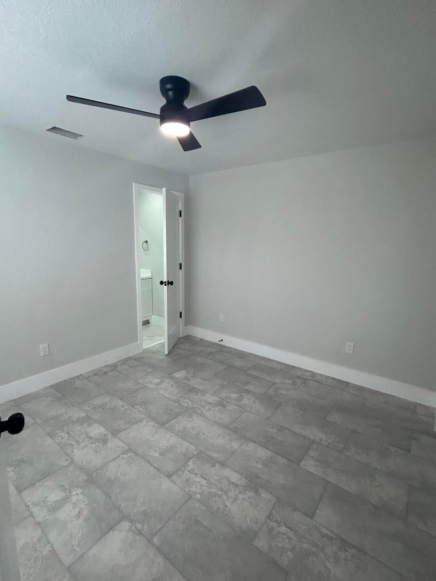 1531 W Avenue H W, Riviera Beach, FL 33404 photo 12