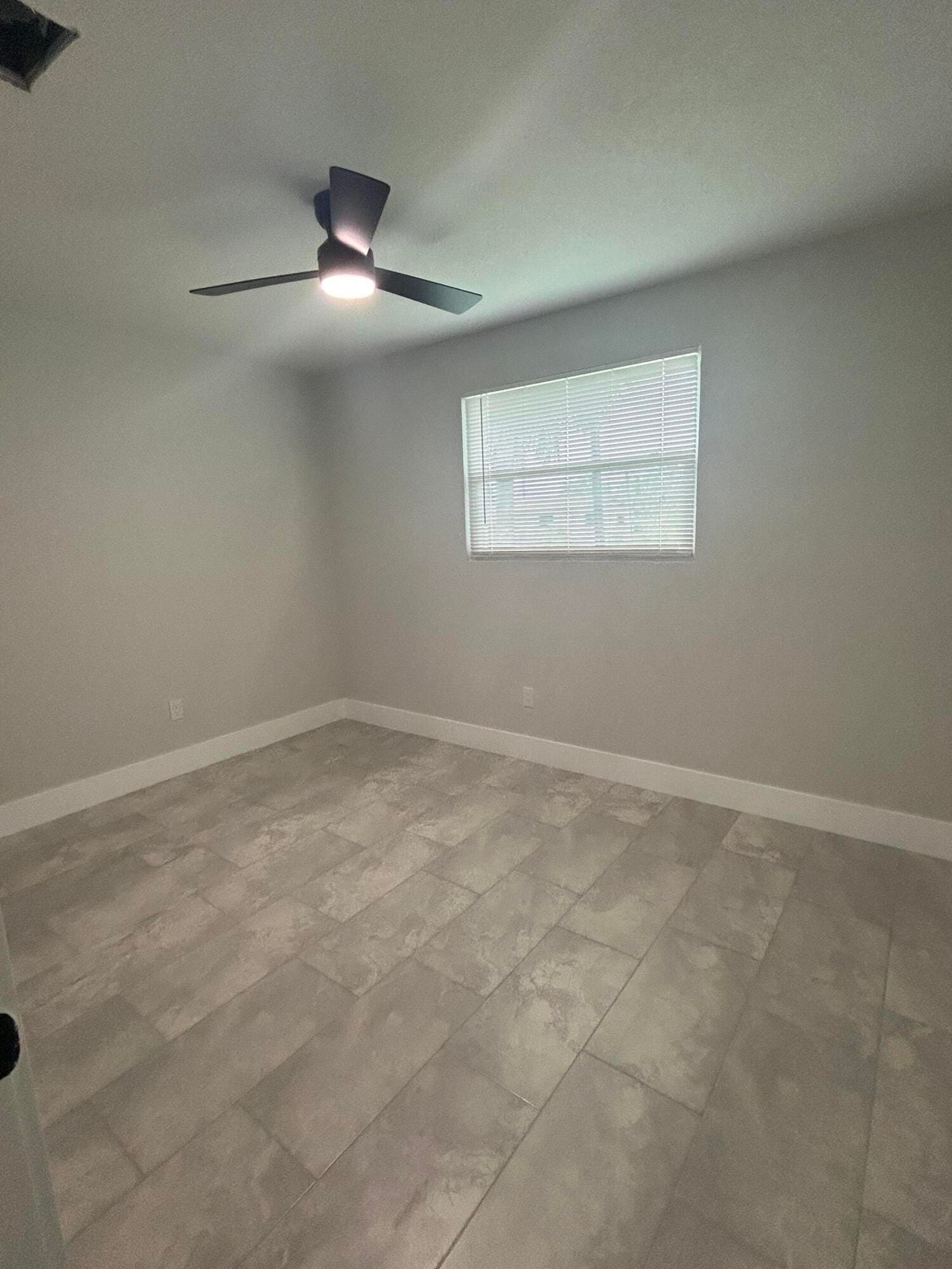 1531 W Avenue H W, Riviera Beach, FL 33404 photo 15