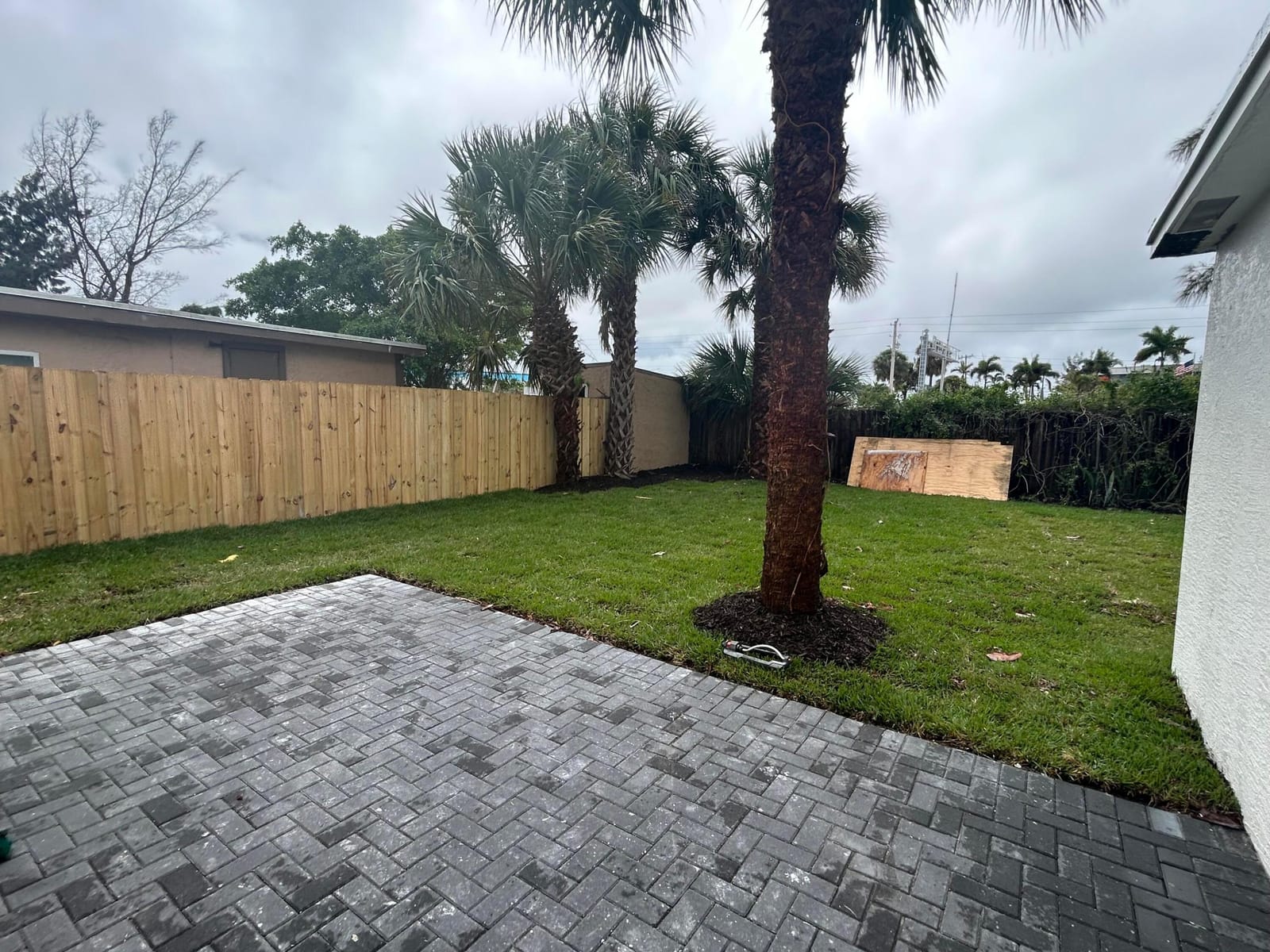 1531 W Avenue H W, Riviera Beach, FL 33404 photo 3