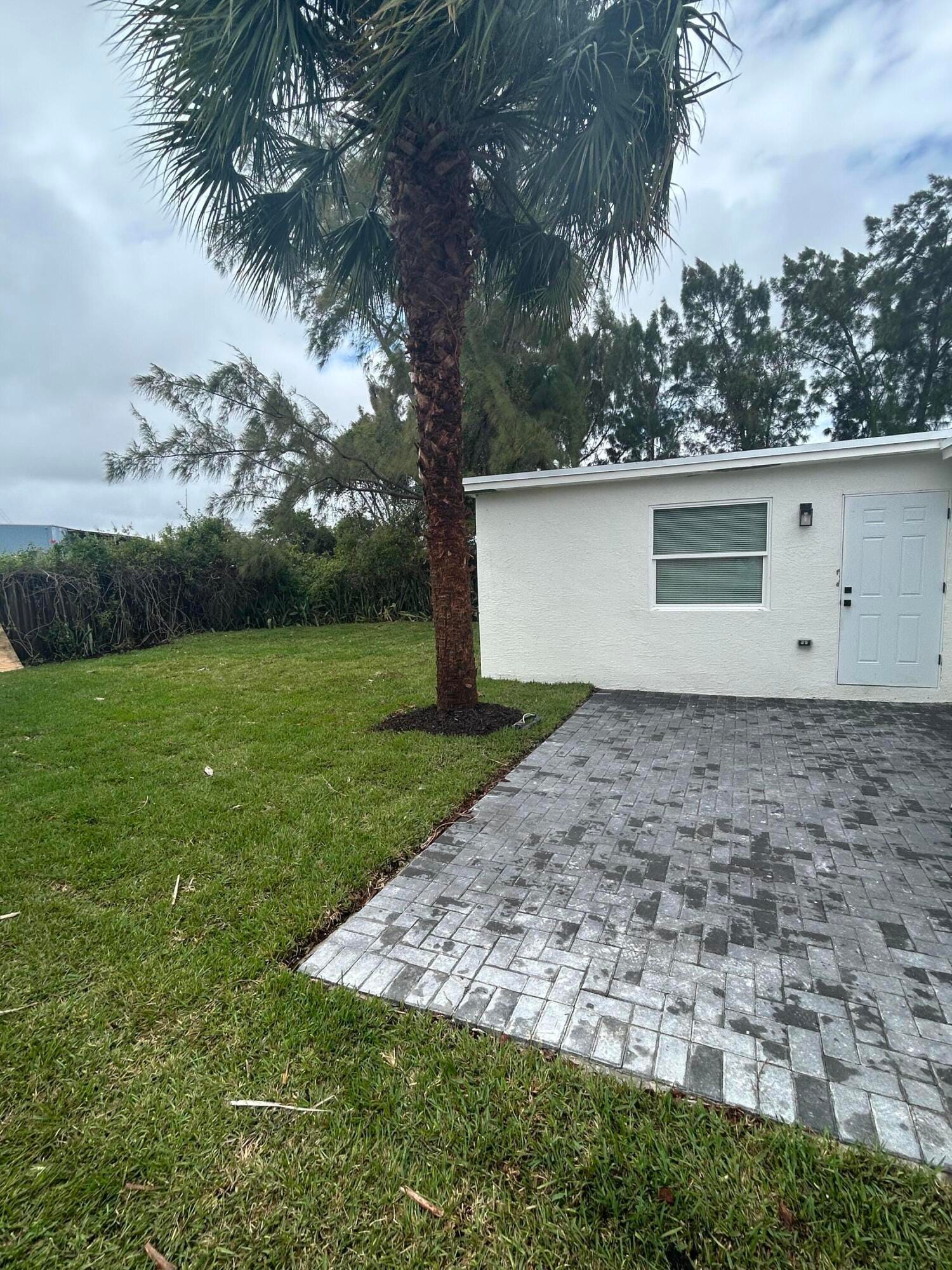 1531 W Avenue H W, Riviera Beach, FL 33404 photo 5