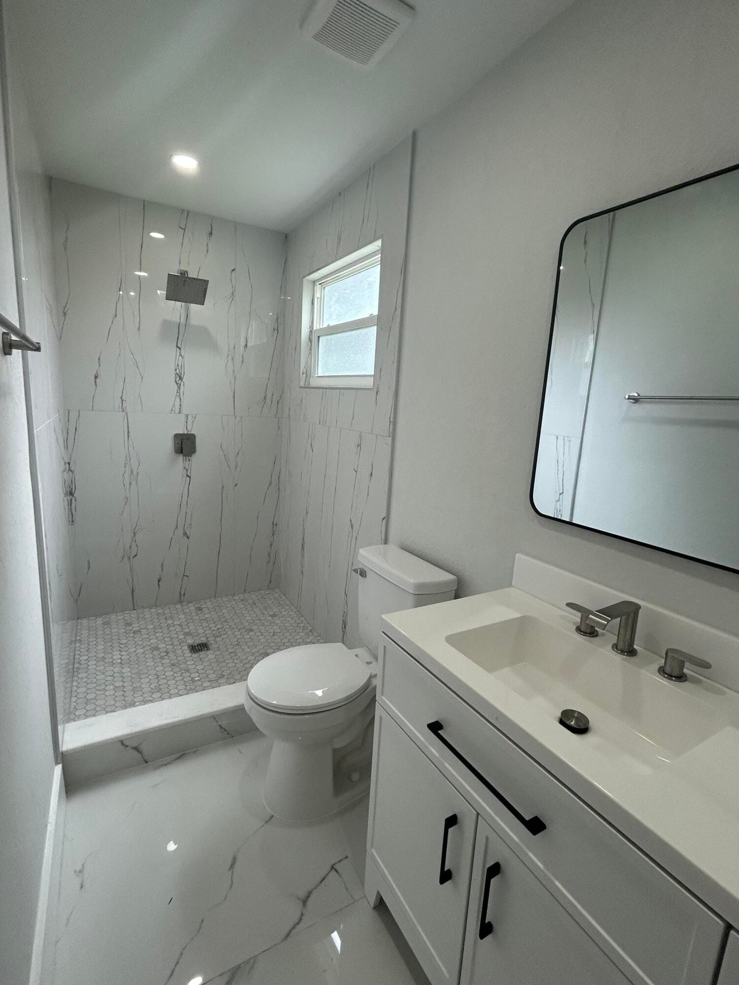 1531 W Avenue H W, Riviera Beach, FL 33404 photo 7