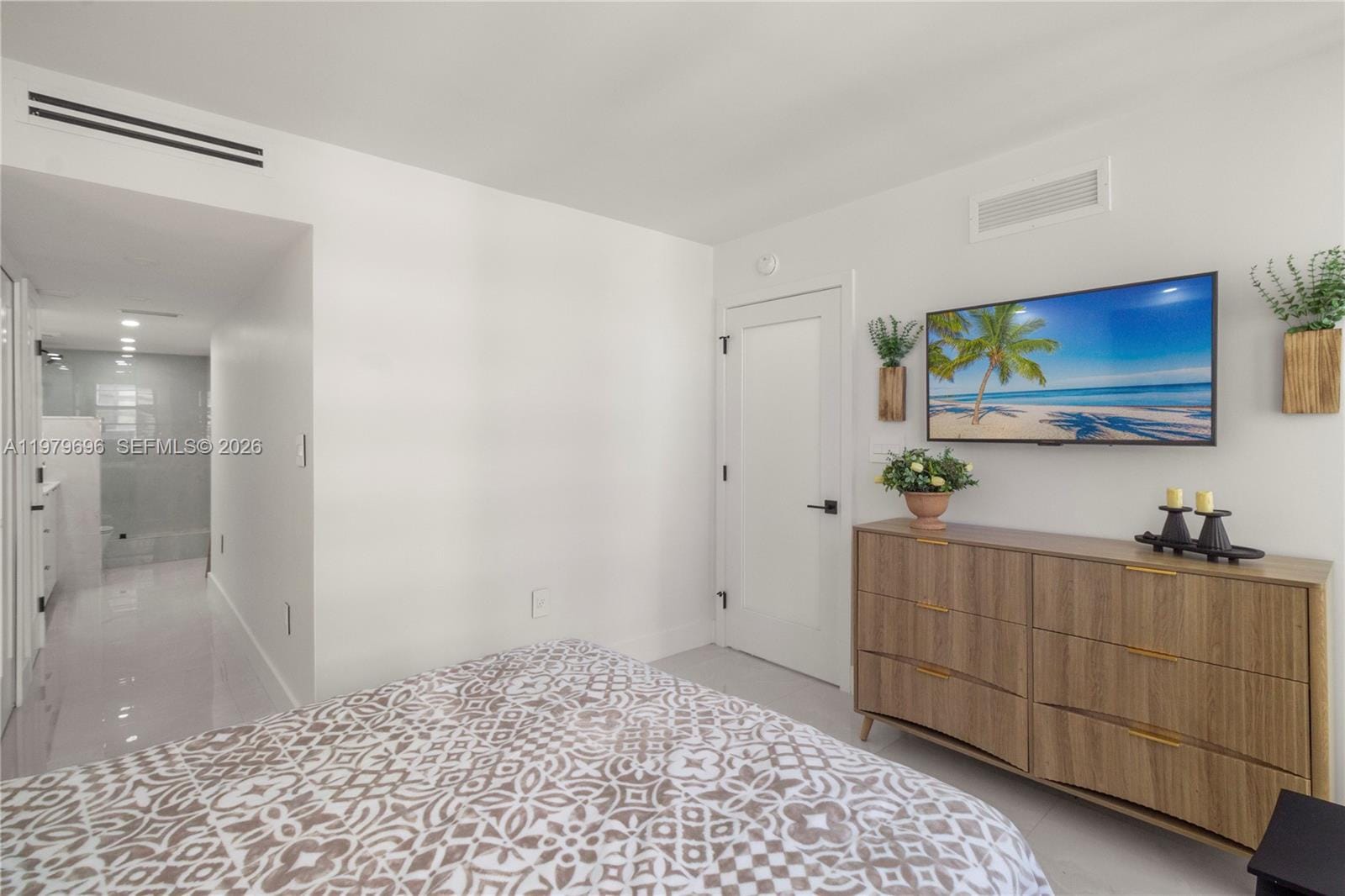 5701 Collins Avenue 1619, Miami Beach, FL 33140 photo 24