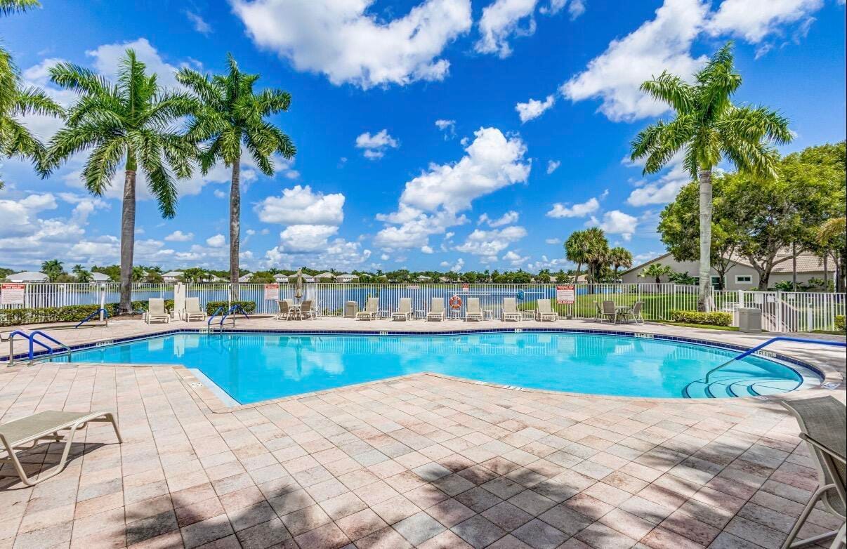 10746 Oak Bend Way, Wellington, FL 33414 photo 28