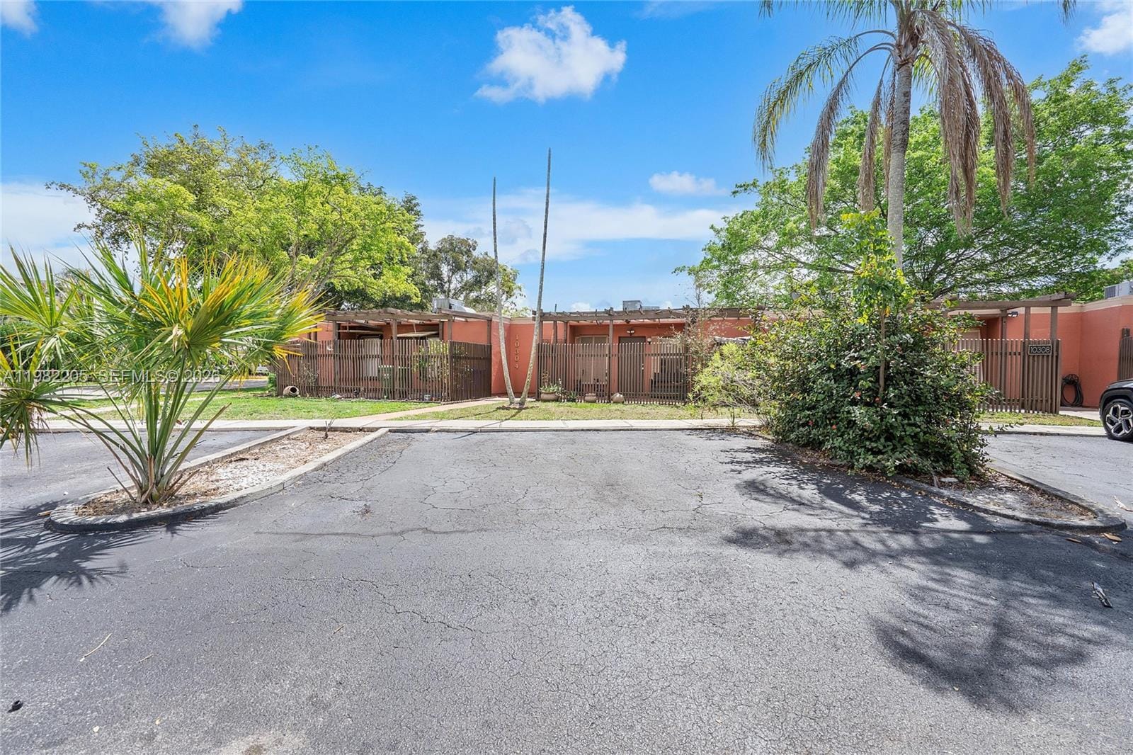 10304 Fairway Road, Pembroke Pines, FL 33026