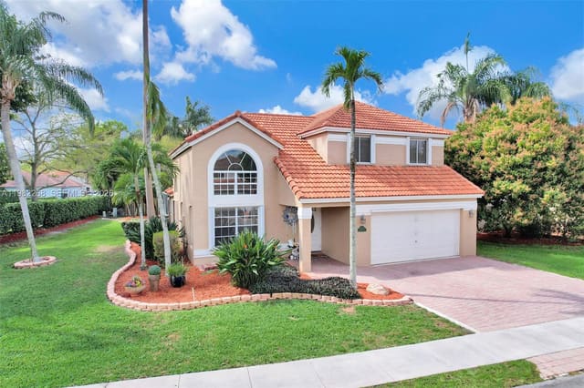 2632 Oak Park Circle, sold in Forest Ridge Patio Homes, Davie, FL