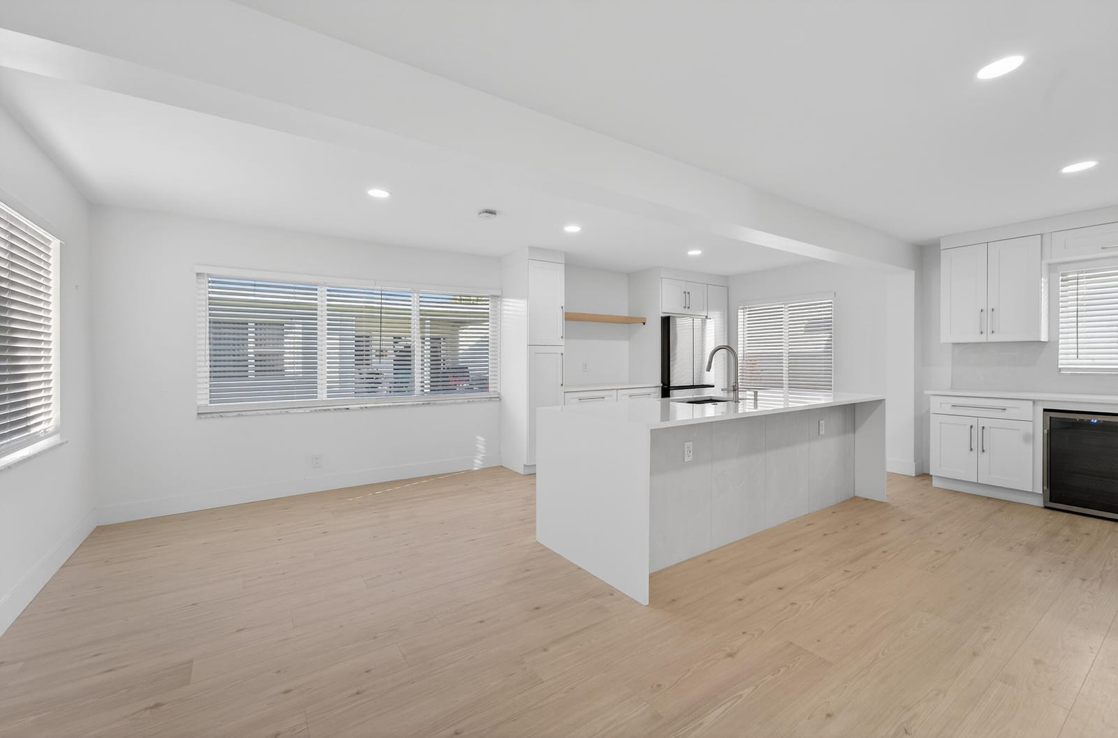 2095 SW 14 Avenue SW — photo 7