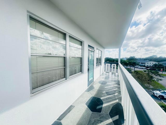 4101 Oakridge V, sold in Oakridge T Condo, Deerfield Beach, FL