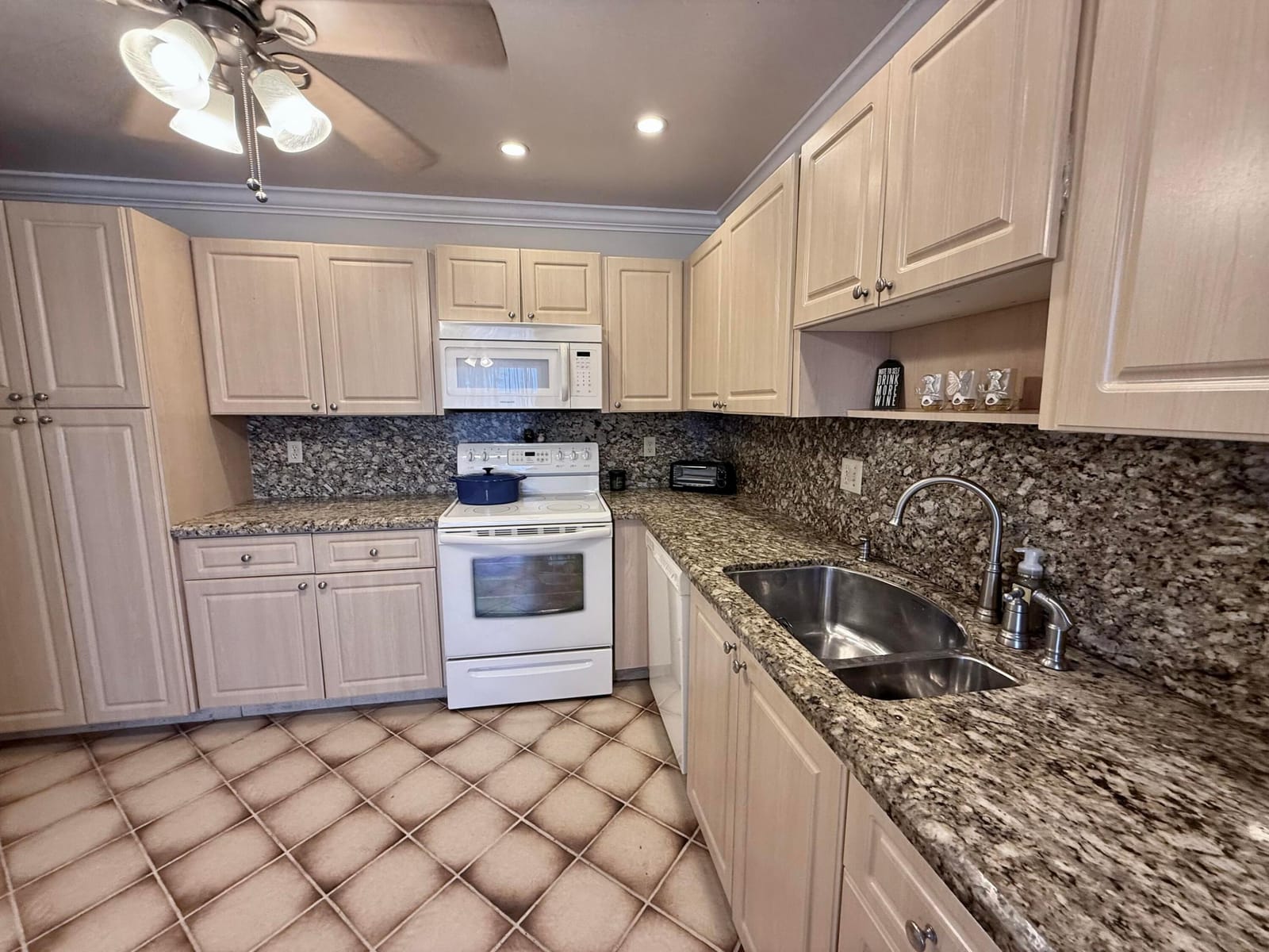 1660 NW 20th Avenue 101, Delray Beach, FL 33445 photo 3