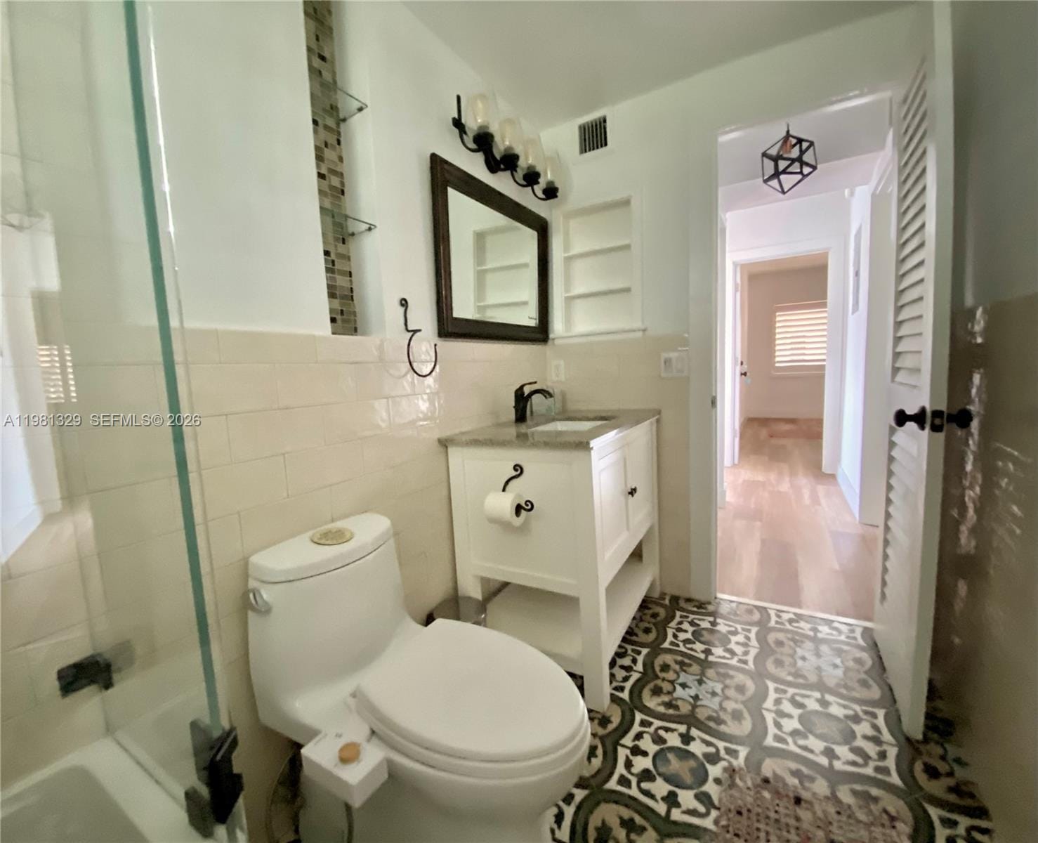 8040 Tatum Waterway Drive 5 — photo 3