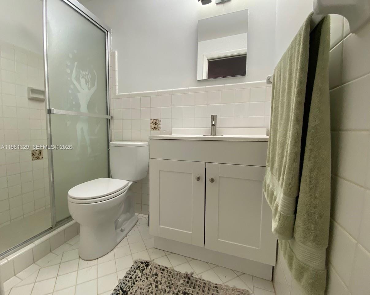8040 Tatum Waterway Drive 5 — photo 4
