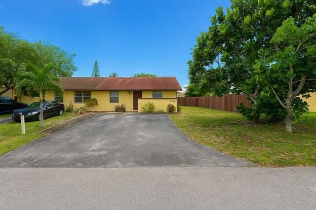 4314 NW 6 Avenue, sold in Lake Island, Deerfield Beach, FL