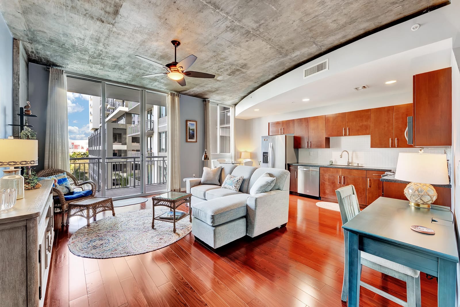 300 S Australian Avenue 502 — photo 4