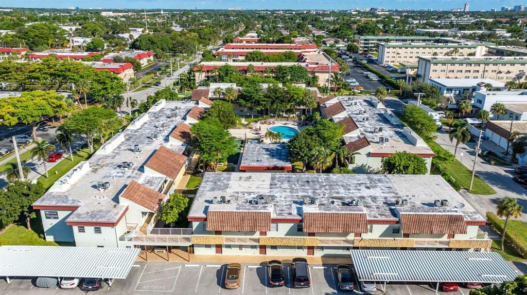 860 SE 6th Avenue 303, Deerfield Beach, FL 33441 photo 12