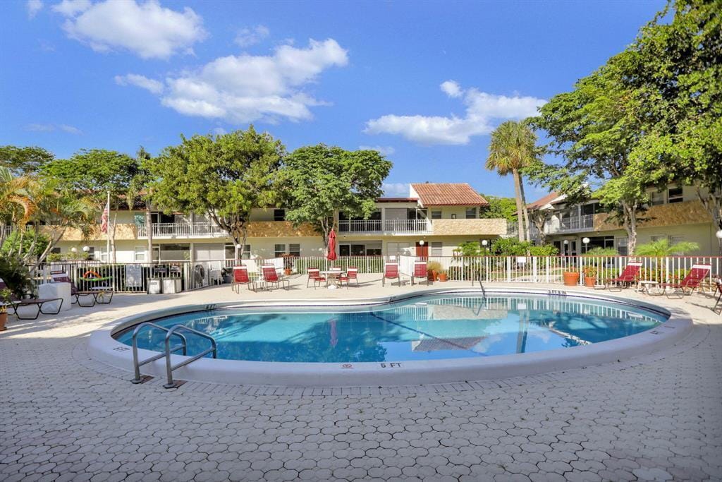 860 SE 6th Avenue 303, Deerfield Beach, FL 33441 photo 14