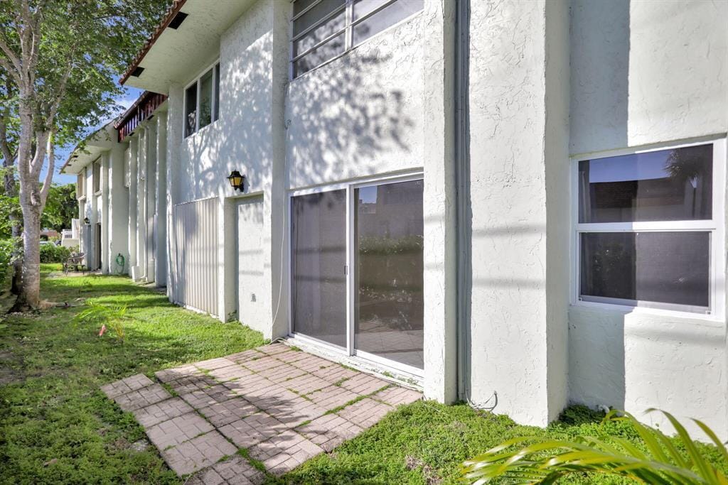 860 SE 6th Avenue 303, Deerfield Beach, FL 33441 photo 16