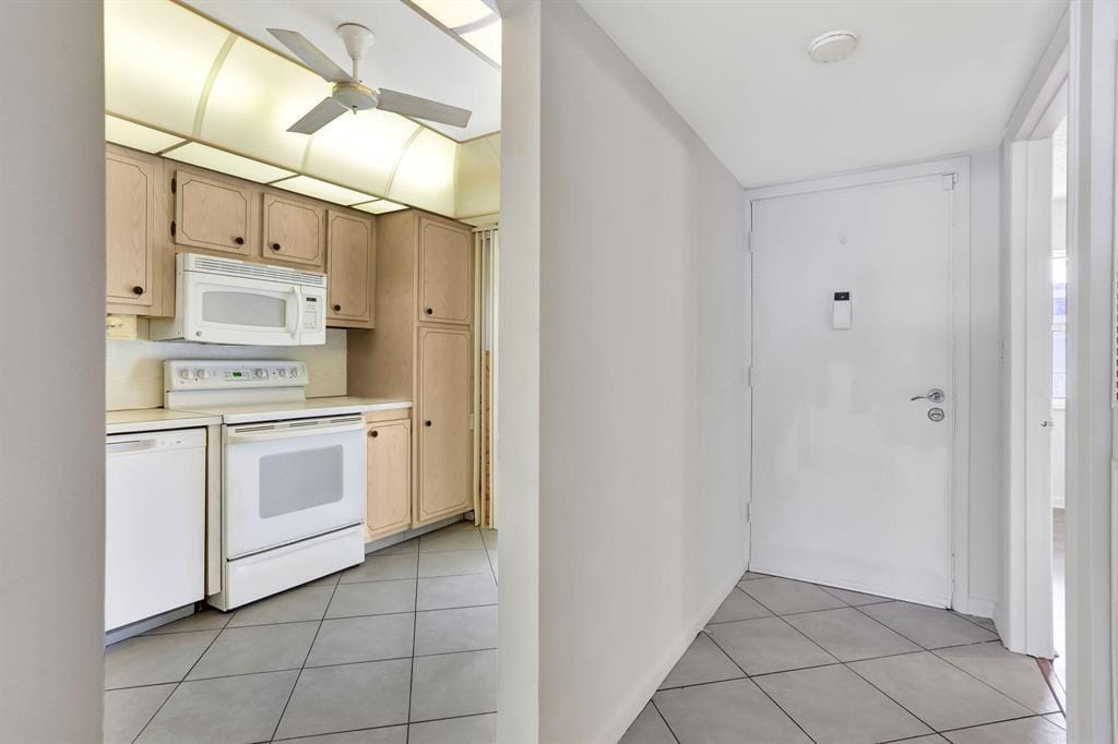 860 SE 6th Avenue 303, Deerfield Beach, FL 33441 photo 30
