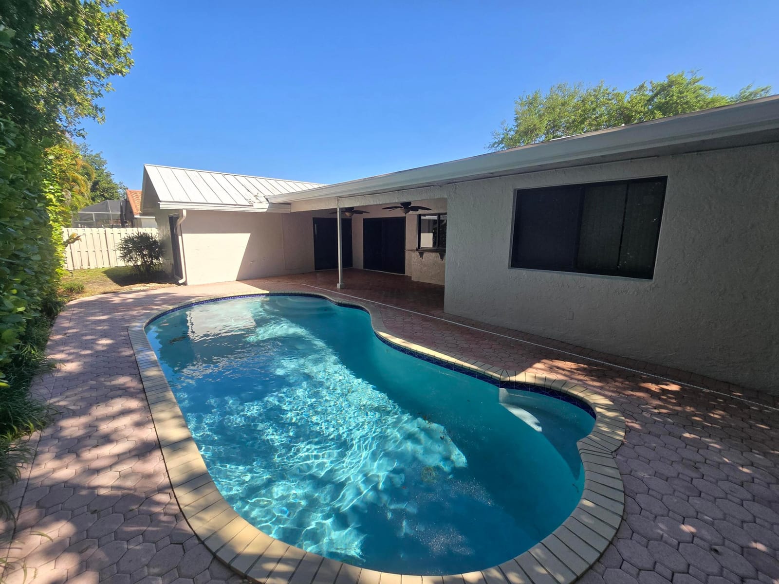 10207 NW 7th Court — photo 4