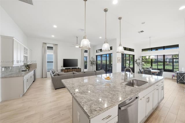 11927 N Leon Circle N, Parkland, FL 33076