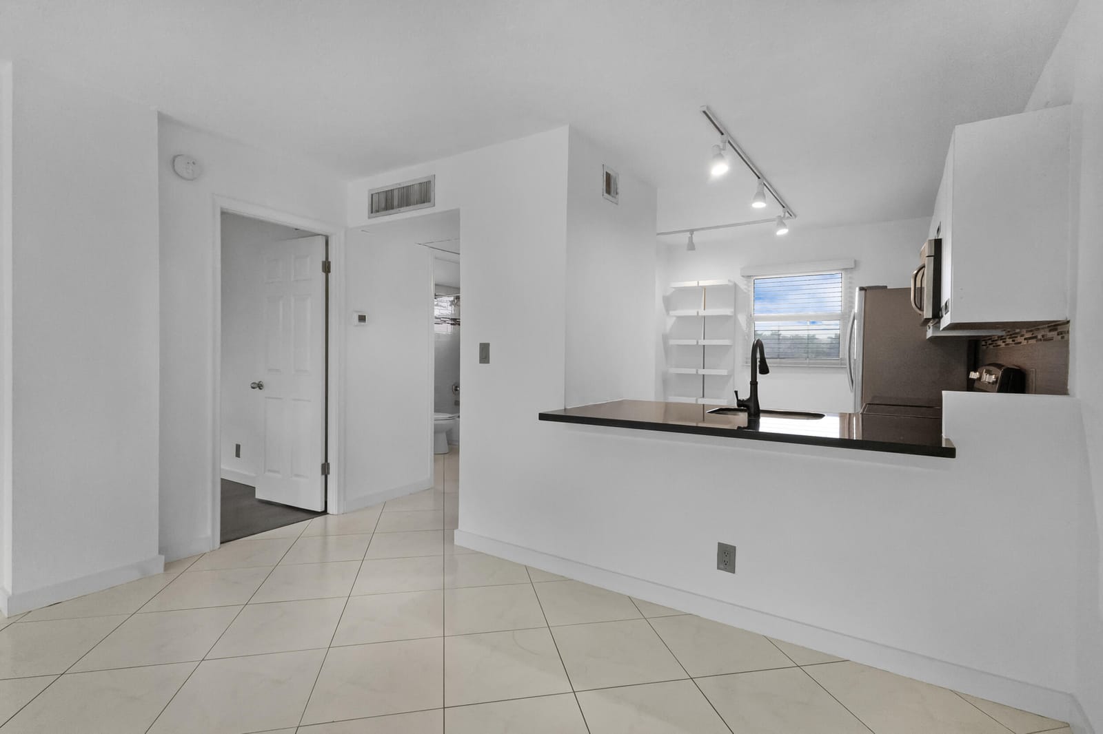 113 Royal Pk Drive 3d, Oakland Park, FL 33309 photo 12