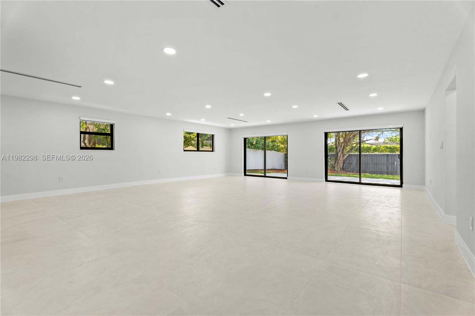 11660 Canal Drive, North Miami, FL 33181 photo 2
