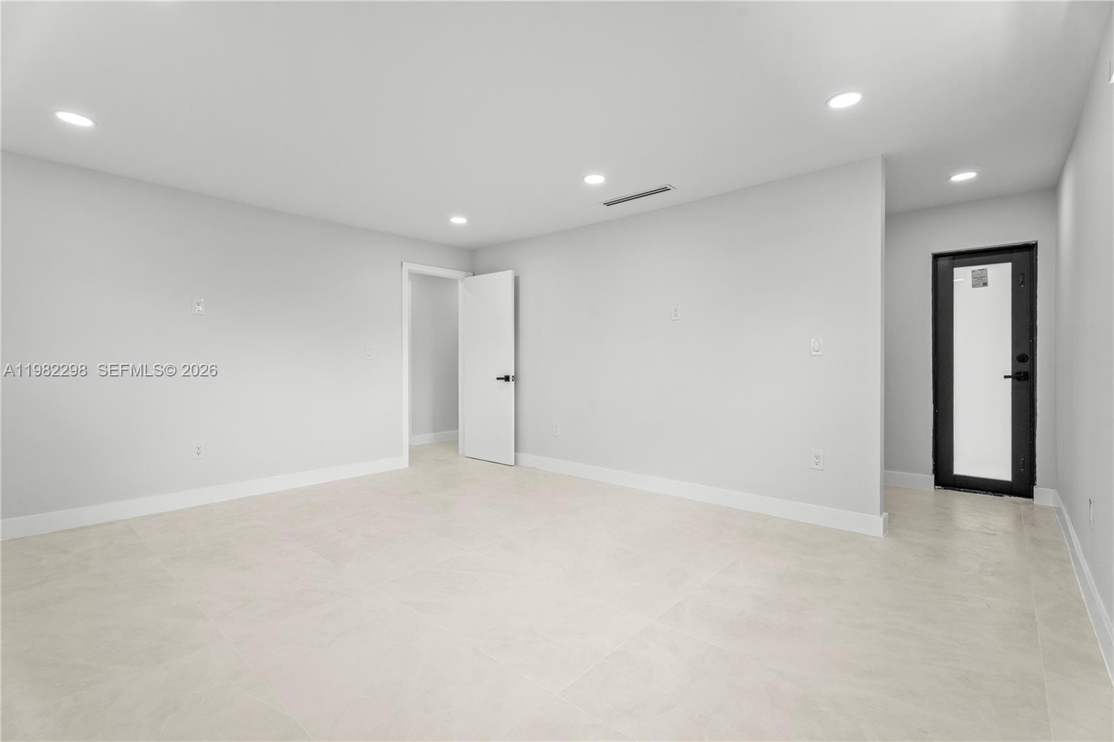 11660 Canal Drive, North Miami, FL 33181 photo 3