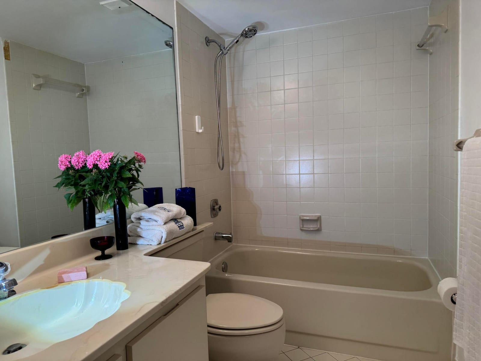 112 Lake Emerald Drive 204, Oakland Park, FL 33309 photo 18