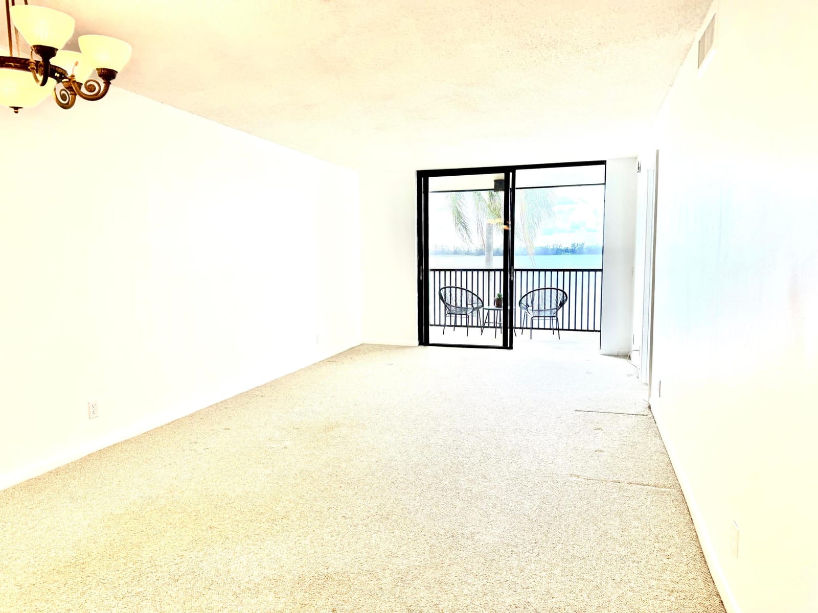 112 Lake Emerald Drive 204, Oakland Park, FL 33309 photo 4
