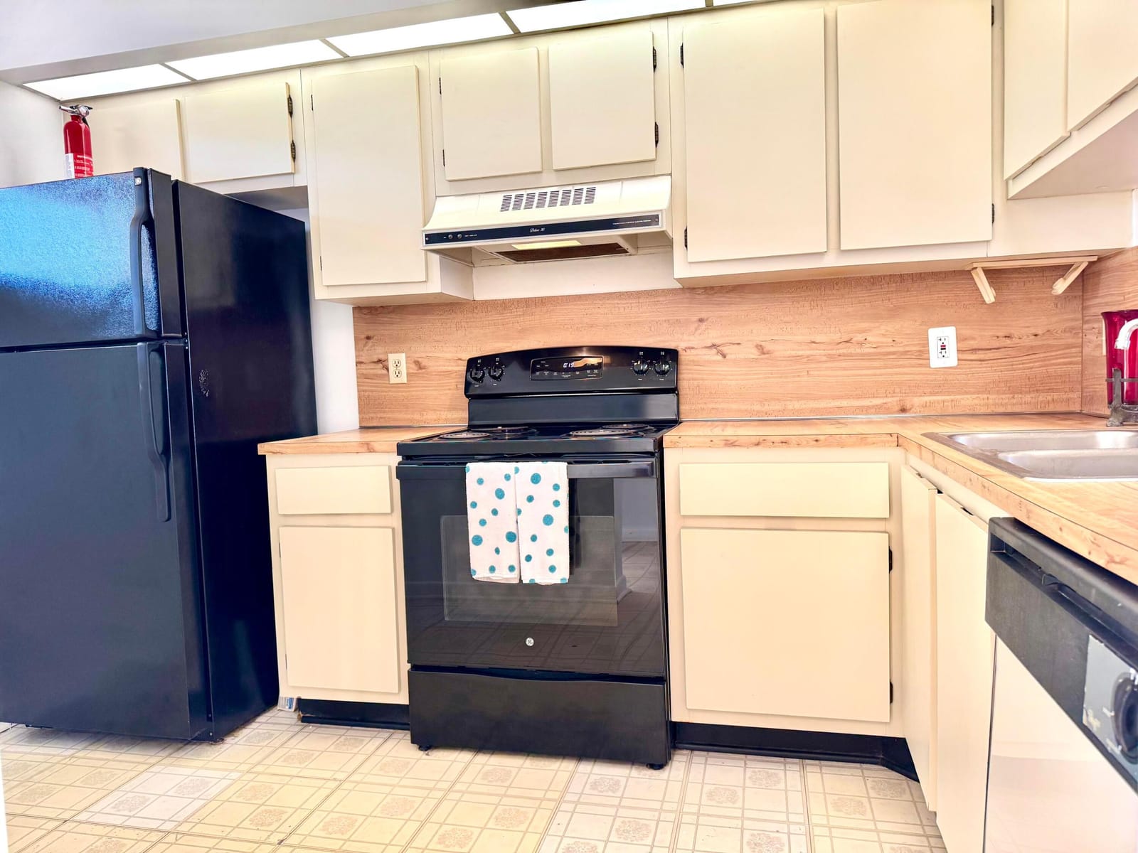 112 Lake Emerald Drive 204, Oakland Park, FL 33309 photo 9