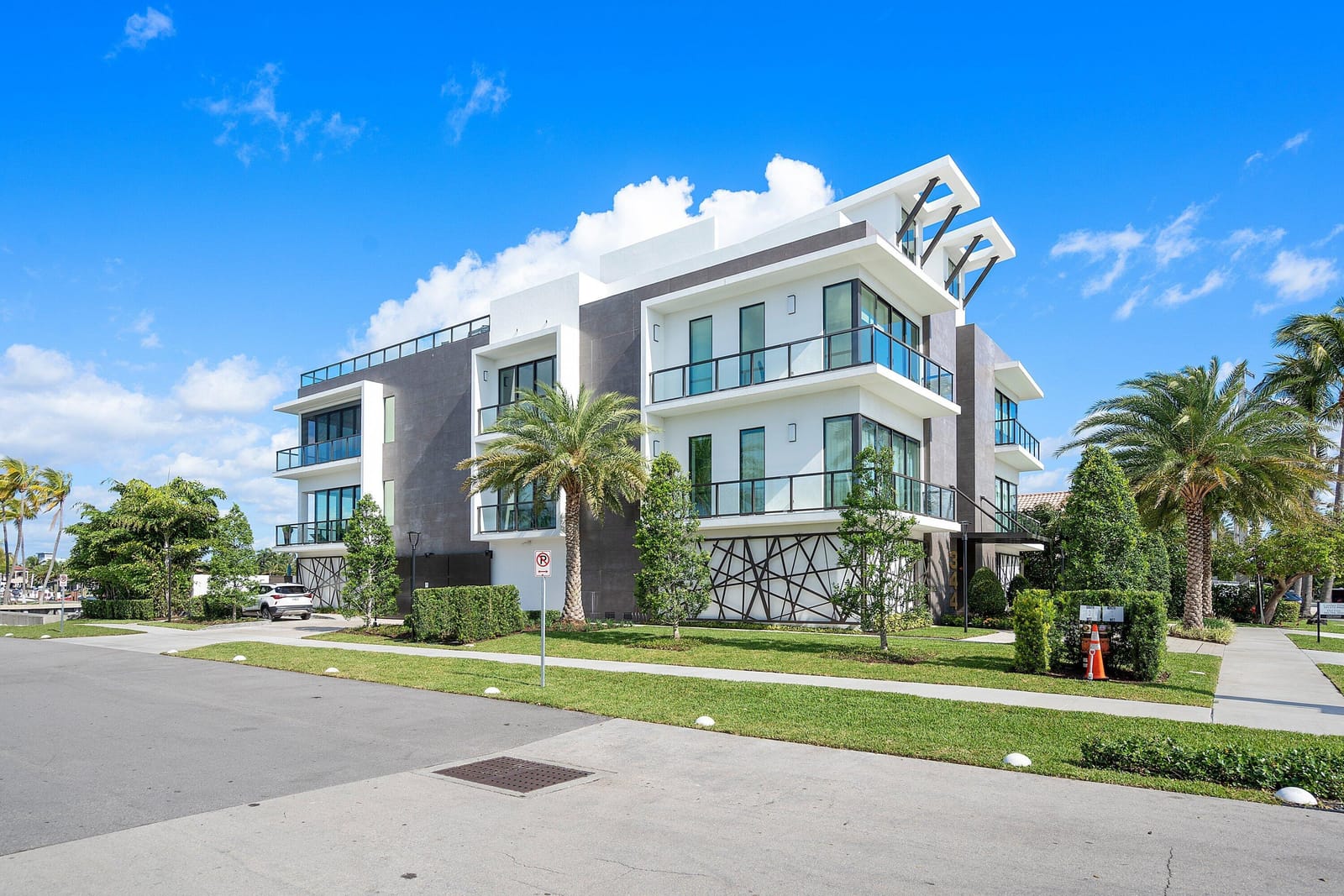 344 Venetian Drive 101 — photo 4