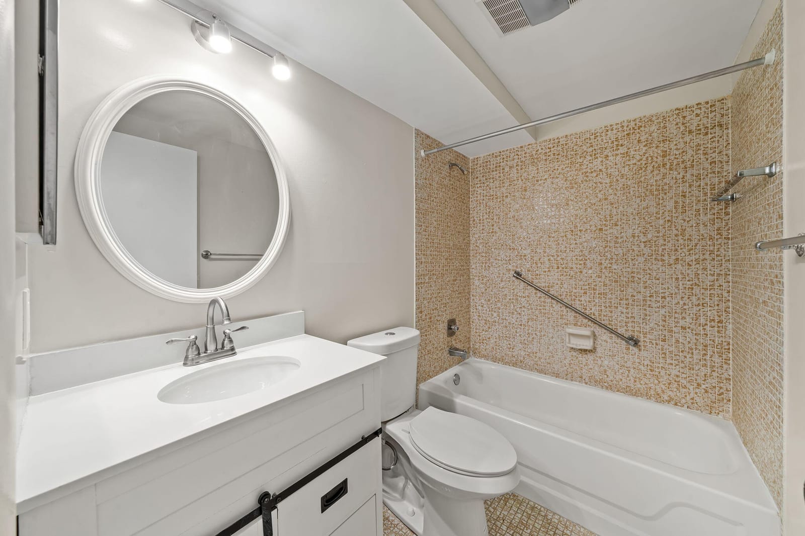 932 Flanders T — photo 11