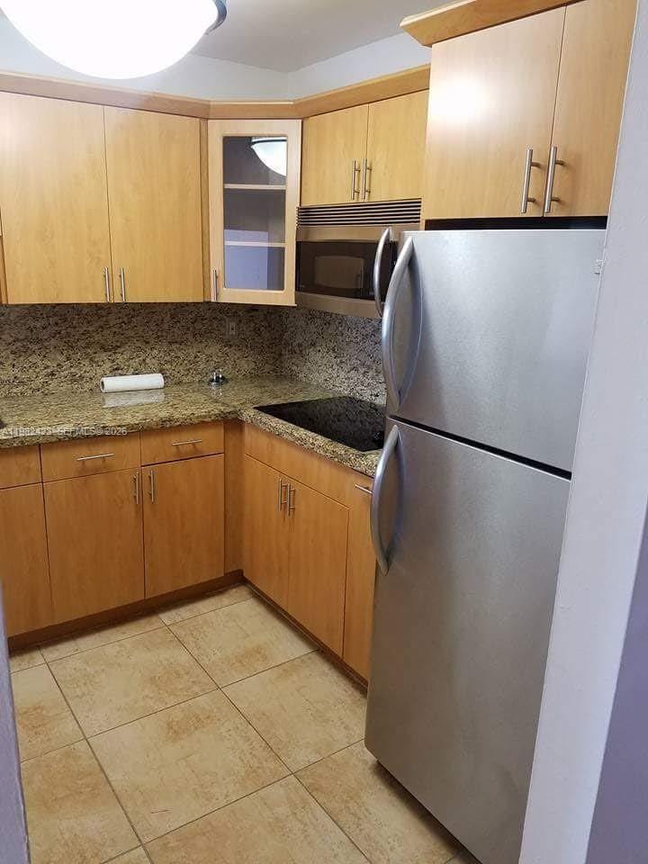 9682 Fontainebleau Boulevard 202 — photo 2