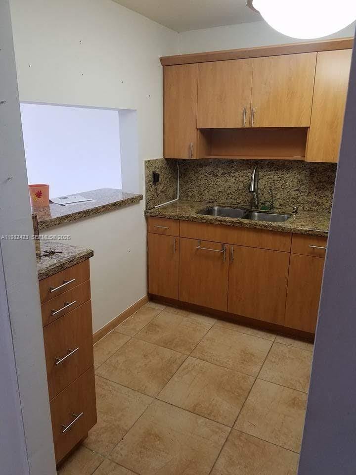 9682 Fontainebleau Boulevard 202 — photo 3